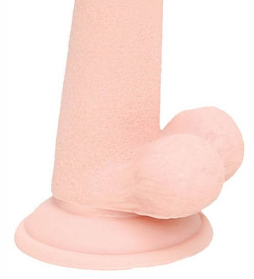 Krásné dildo v kybernetické kůži