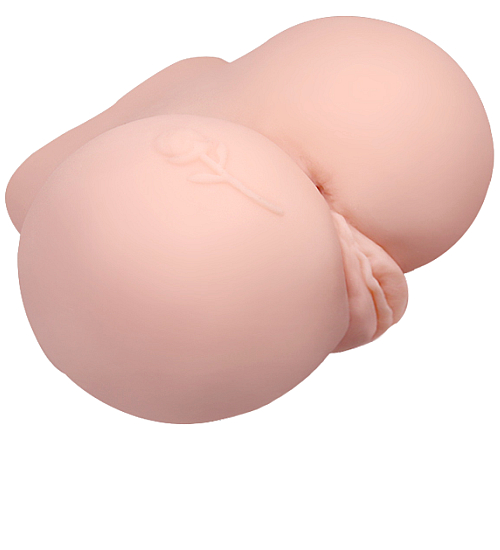 Sladký zadek s tetováním