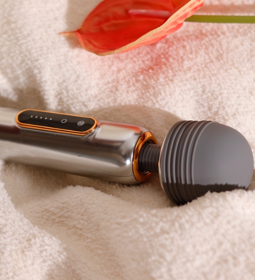 Lehká stříbrná masážní hůlka