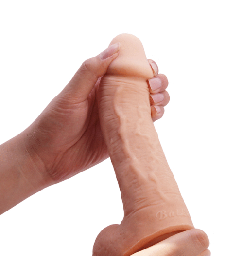 Velké dildo v kybernetické kůži