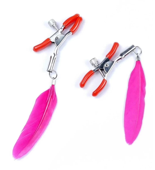 Spony s růžovým peřím na bradavky