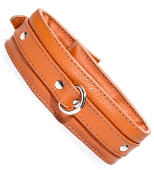 Hnědý kožený měkký límec