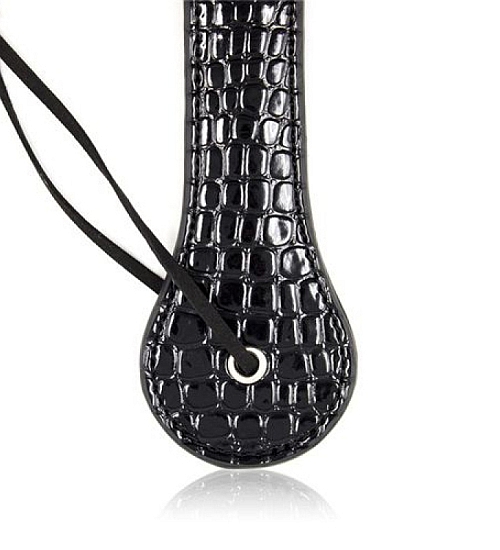 Lepkavá krokodýlí kůže