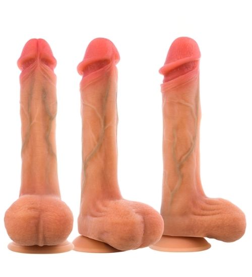 Realistické dildo s přírazovým pohybem a dálkovým ovládáním