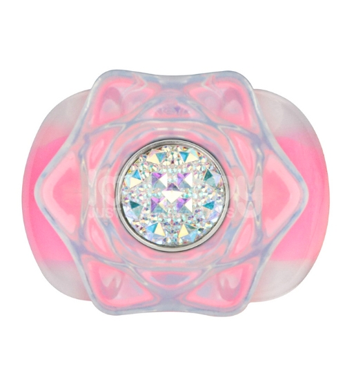 Plug svítící ve tmě