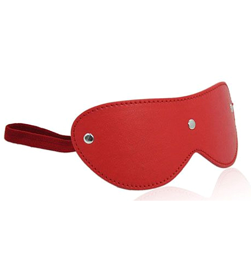 Červená maska s páskou přes oči