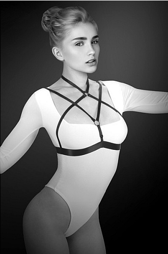 Ramínka pro zvýraznění výstřihu a poprsí