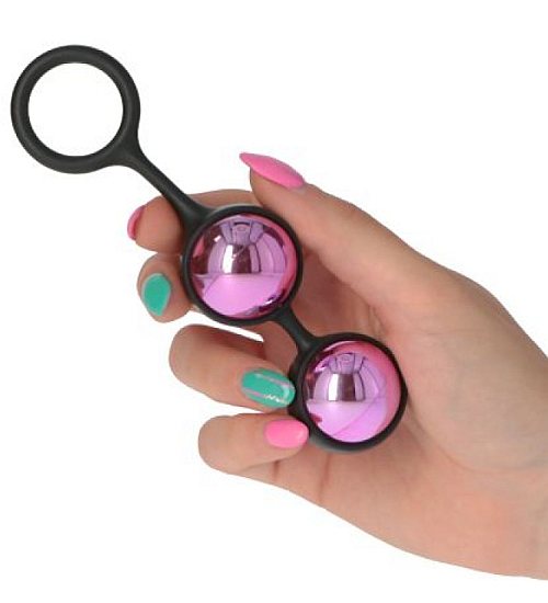 Kovové gejšové koule